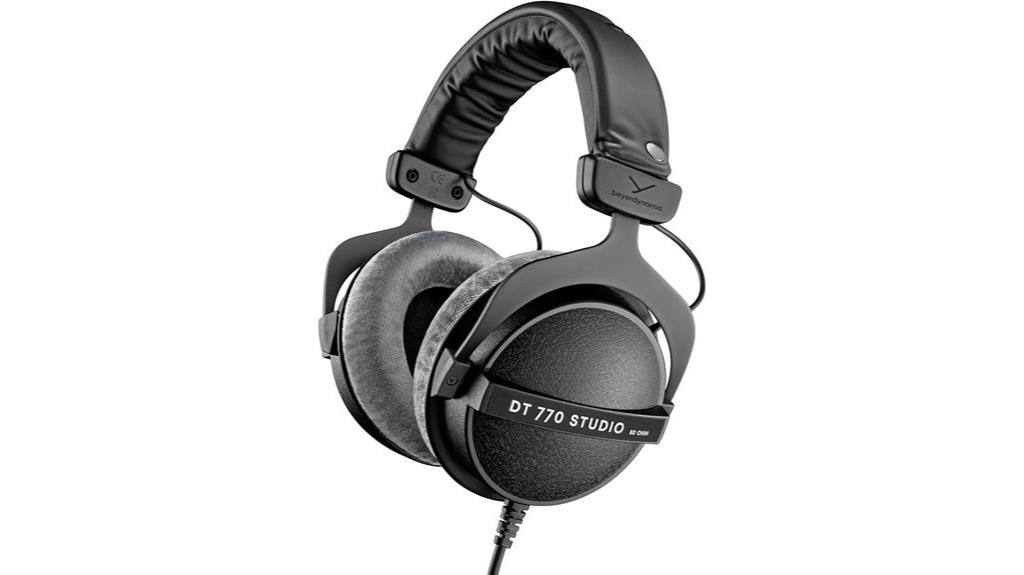 professional closed back studio headphones