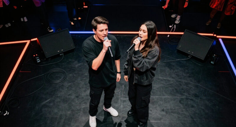 Oli Sykes And Courtney LaPlante Team Up For Super Bowl-Level Performance At Valorant Champions Ceremony